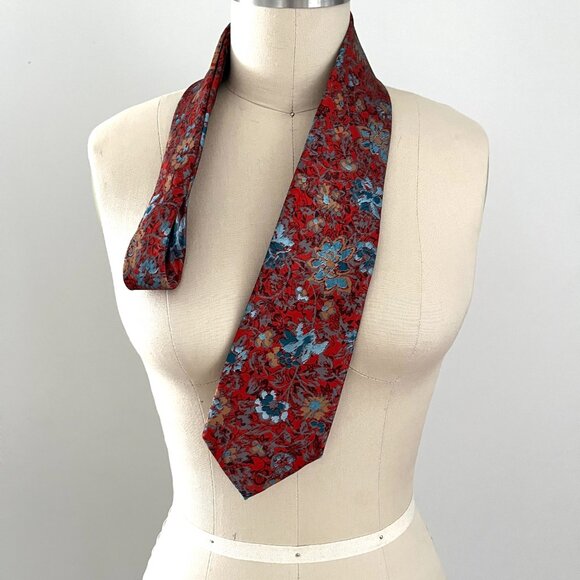Envoy Limited Edition Men Necktie Red, Blue, Grey Abstract Floral Print Tie - Picture 4 of 4